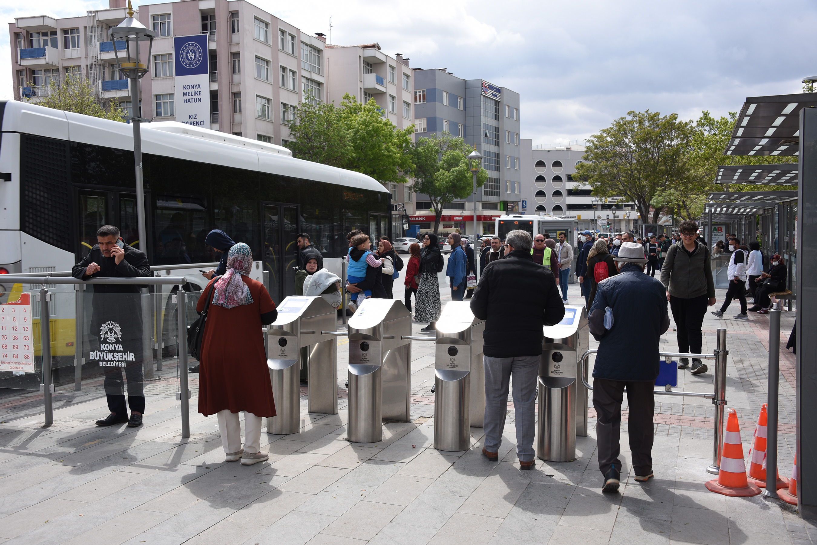 Büyükşehir duyurdu: O otobüs durakları kapatıldı