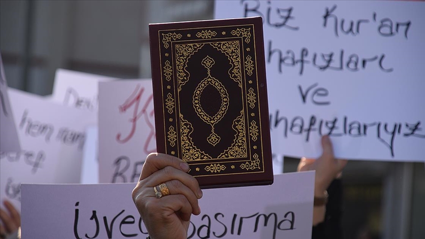 Din adamlarına göre Kutsal kitap yakmak ifade özgürlüğü değil