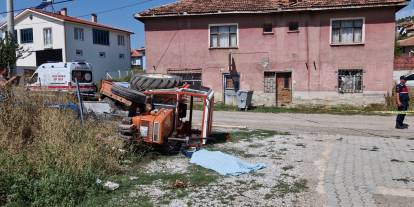 Traktör kullanırken kalbine yenik düştü