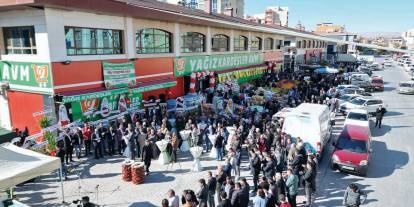 Konya'da enflasyona savaş açan market hizmete girdi. Uygun fiyata ürün satılıyor