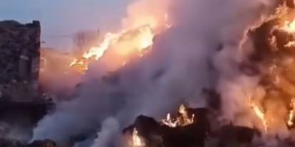 Konya'da samanlık kundaklandı. yüz binlerce lira değerinde balya yandı