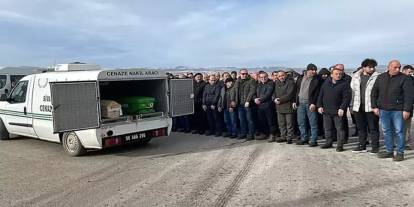 İkizini ve annesini öldürdü. Yakınları günler sonra cenazelere ulaştı