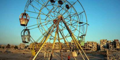 Suriyeli çocukların oyun alanı "harabeye dönen lunaparklar"