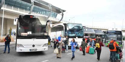 Erciyes Kayak Merkezi’ne turist akını. Kış sporları burada tercih ediliyor