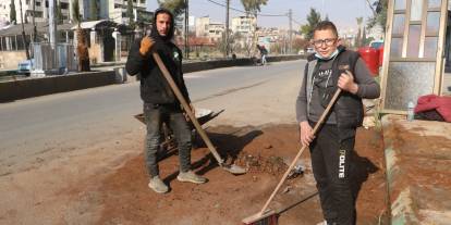 Şam sokakları gönüllüler tarafından temizleniyor