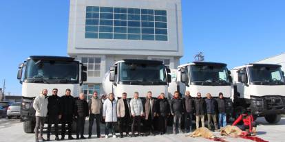 Konya'da büyük satış gerçekleşti. Buyruk Grup'tan Korkmaz'a 7 Trucks