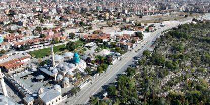 Konya'da turistlerin akın ettiği bölge değişiyor. Türbe Arkası'nda çalışma başlıyor