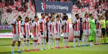 Konyaspor’un rakibi Sivasspor’a FIFA’dan transfer engeli