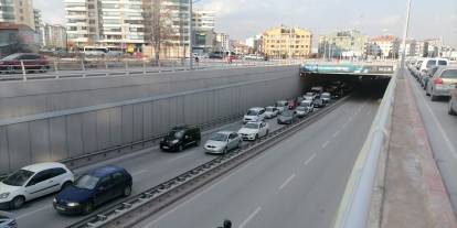 Konya'da iftara 5 kala trafik sıkıntısı artıyor