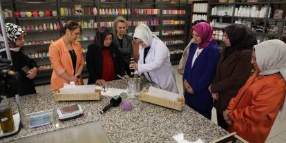 Konya'nın protokol eşlerinden üreten Konyalı kadınlara tam destek