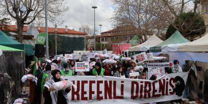 Konya Gazze'deki soykırıma sessiz kalmadı! Kent merkezinde kefenli direniş