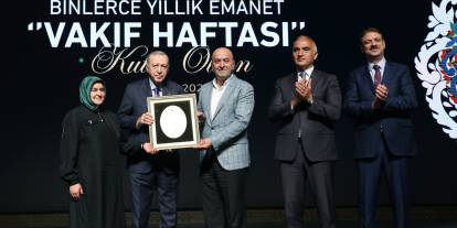Cumhurbaşkanı Erdoğan’dan Mehir Vakfı’na “Yılın Vakfı” ödülü