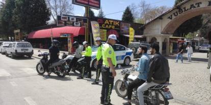 Beyşehir’de kask takmayan motosikletliler kameralardan belirlenip ceza yazılıyor