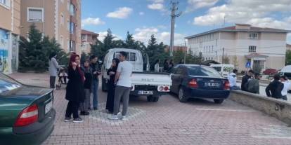 Konya ve diğer illerde panik anı kameraya yansıdı. Saniye saniye deprem
