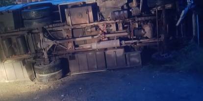 Ereğli’de midibüs park halindeki cipe çarptı: 2 yaralı