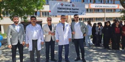 Konya'da genç mucitler hünerlerini sergiledi. 16 proje büyük beğeni topladı