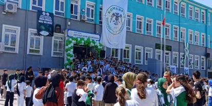 Konyasporlu futbolculardan öğrencilere anlamlı ziyaret