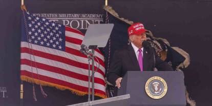 ABD Başkanı Trump: "Dünyanın şimdiye kadar gördüğü en güçlü ordusunu ben inşa ettim"