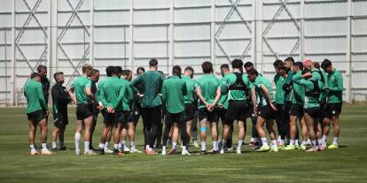 Konyaspor'da gözler transfer toplantısına çevrildi. Recep Uçar bu oyuncularla görüşecek