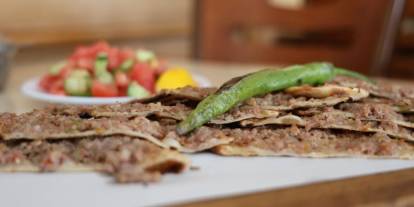 Konyalı gurmeden etliekmek tartışması. İnce uzun mu yoksa kısa geniş mi olur?