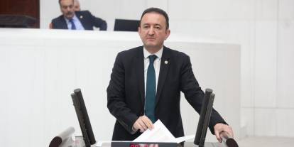‘Ekonomik kriz çiftçiyi derinden vurdu. Çiftçi traktör alamıyor’