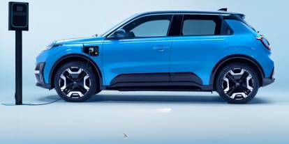 Uygun fiyatlı elektrikli hatchback Avrupa'da satışa sunuldu: Türkiye'ye Egea fiyatından gelirse şaşırmayın