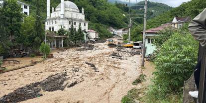 Trabzon’da sel felaketi. 72 yaşındaki Hüseyin Aydın kayboldu