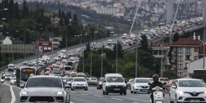 Bayramda otoyollar darphane gibi: 16,3 milyon araç geçti