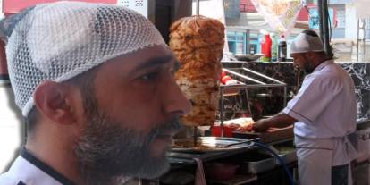 Korkunç olay: Döner keserken kanlar içinde yere yığıldı