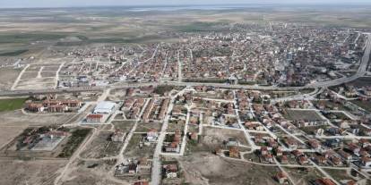 Konya'nın bu ilçesinde yürünecek yol bile kalmadı. Sokaklar delik deşik oldu