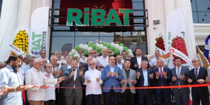 Ribat Eğitim Vakfı yeni hizmet binasını törenle açtı