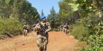 Komandolar alarmda: 50 bin kişi güvenli bölgelere alındı