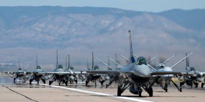 Türkiye'nin parasıyla alamadığı F-16'lar Romanya'ya ücretsiz verilecek