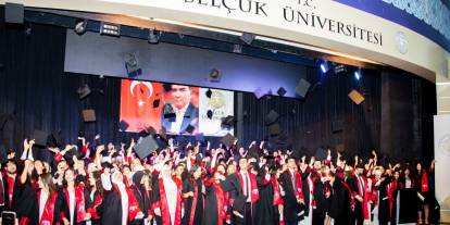 Konya'nın 185 genç doktoru fakültelerinden mezun oldu