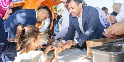 AK Parti Konya'dan aşure ikramı