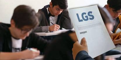 Sınav çok zor deniliyordu! LGS'de 719 öğrencinin tam puan alması herkesi şaşırttı