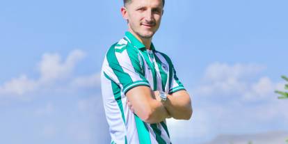 Konyaspor Enis Bardhi transferini açıkladı. 10 numaranın yeni sahibi