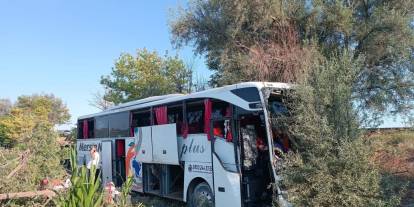 Konya'da yolcu otobüsü devrildi. 7 kişi yaralandı