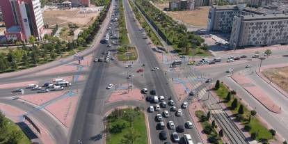 Konya'nın en işlek caddesinde yol çalışması: Trafik 22 Temmuz tarihine kadar...