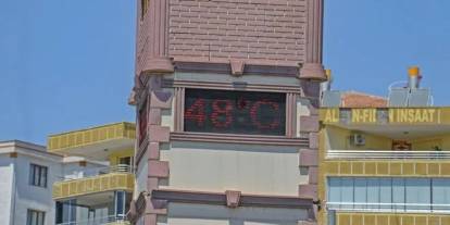 Termometre 48 dereceyi gösterdi: Dışarı çıkan yandı