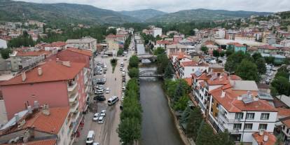 Bu otel hem Konya'ya hem Alanya'ya yakın. 100 bin TL bedeli var