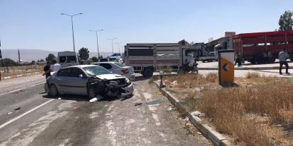 Konya - Adana yolunda feci kaza. Çok sayıda yaralı var