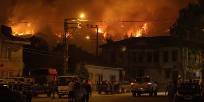 Bursa yangınında bir  itfaiye eri şehit oldu