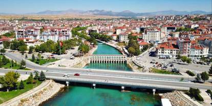 Konya'nın merakla beklediği kaynak bulundu. Turizmin kapısı bu su ile aralanacak