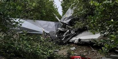 Adana'da eğitim uçağı düştü: Pilot ve yolcu ağır yaralı