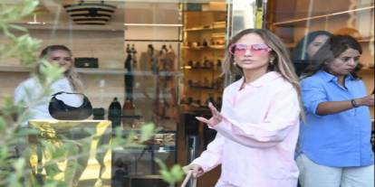 Jennifer Lopez'i İstinye Park'ta mağazaya almadılar