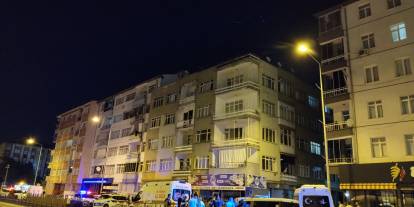 Eşini öldürüp, aynı silahla intihar etti