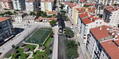 Karatay'da mahalleler kaymak gibi asfalt ile kaplanıyor