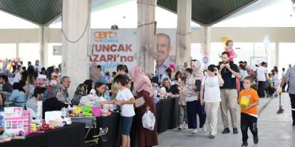 Konya'da ikinci el oyuncaklar kapış kapış satıldı
