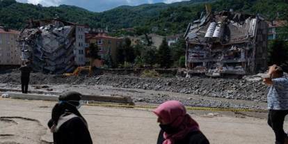 Nasıl hazırlanmalı? Kararsız havalar Türkiye'ye felaket getirebilir